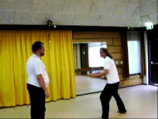 Wudang Weng Shun Kuen application against a lunge.